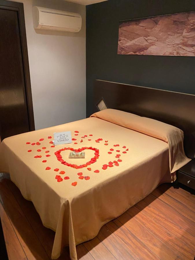 Hostal Royal Almorox Экстерьер фото