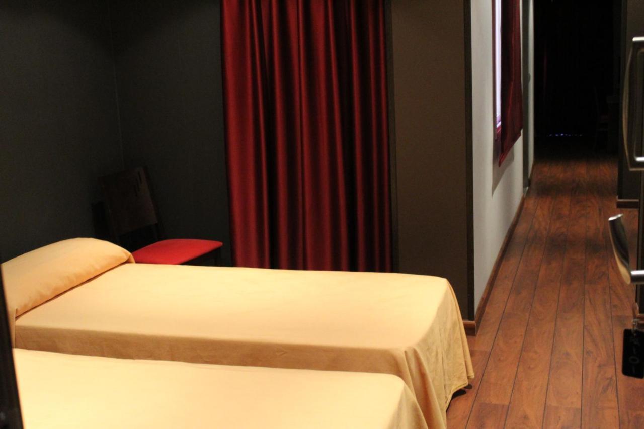 Hostal Royal Almorox Экстерьер фото